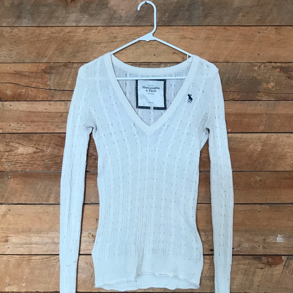 ✖️SOLD - Abercrombie & Fitch Cream Cable Sweater